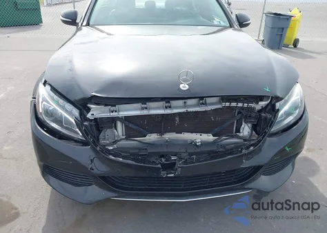 2015 Mercedes-Benz C 300 Luxury 4Matic из США, поврежденный, VIN 55SWF4KB5FU028691